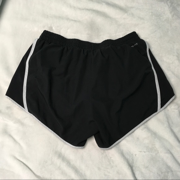 Nike Dri-fit shorts - Picture 4 of 5
